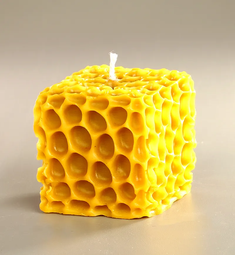 square-waxcandle.webp